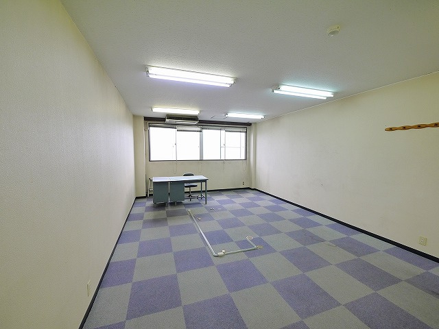 大和第3ビルの内装