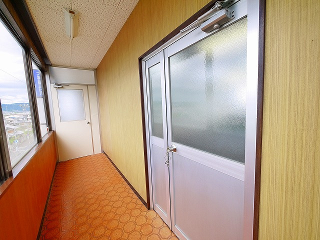 大和第3ビルの内装