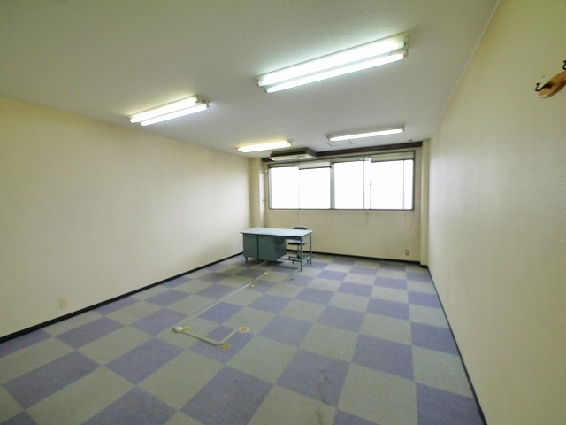 大和第3ビルの内装