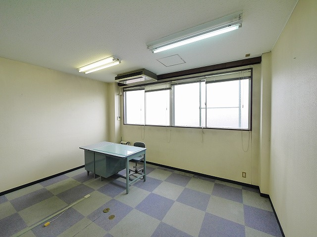 大和第3ビルの内装