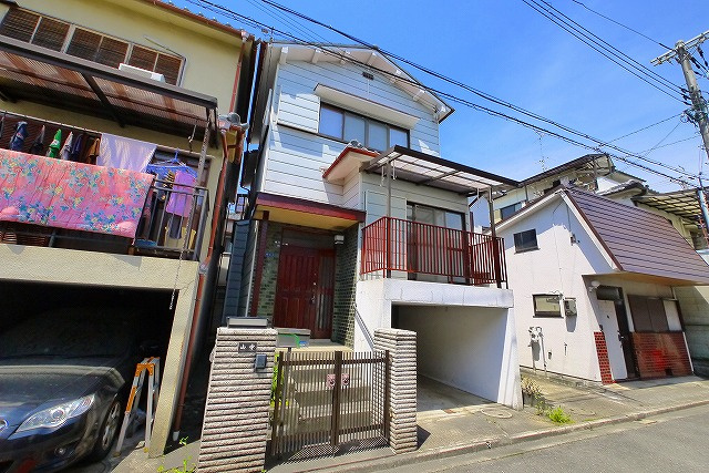 三条栄町戸建の外観