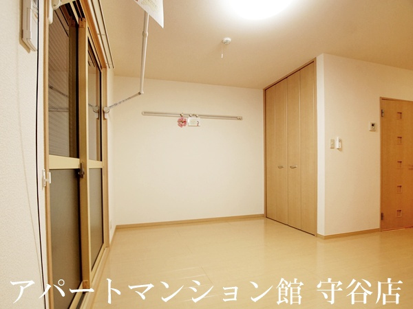 Dearcourtの居間・リビング