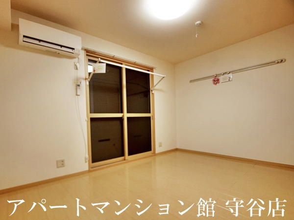 Dearcourtの居間・リビング