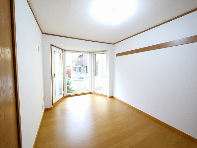 サン・イックスの居間・リビング|こちらの居間で趣味の時間をお楽しみください