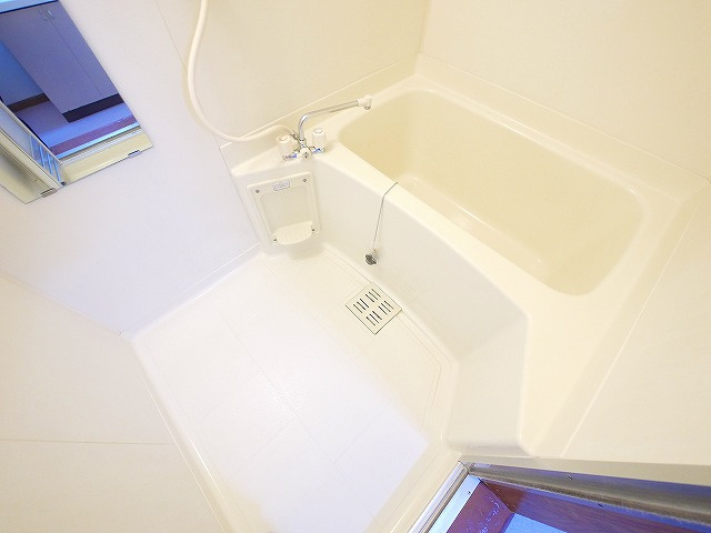 サン・イックスの浴室|日々の疲れを癒すお風呂付です