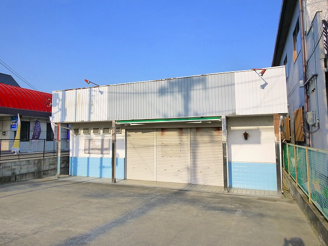阪手倉庫の外観