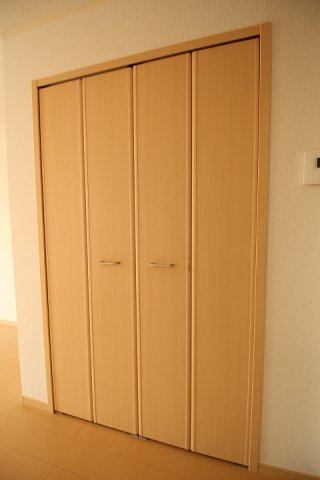 グリーンシティⅠの収納|たっぷりとした収納スペースです