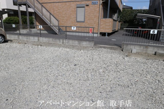 【駐車場】