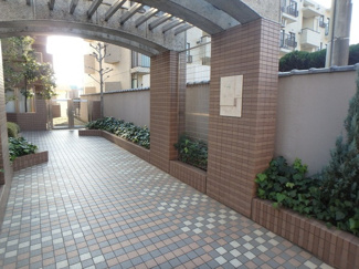 【エントランス】