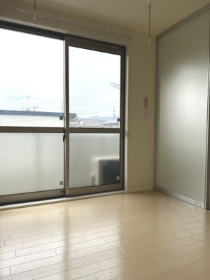 【洋室】 | ベニールシャルマン