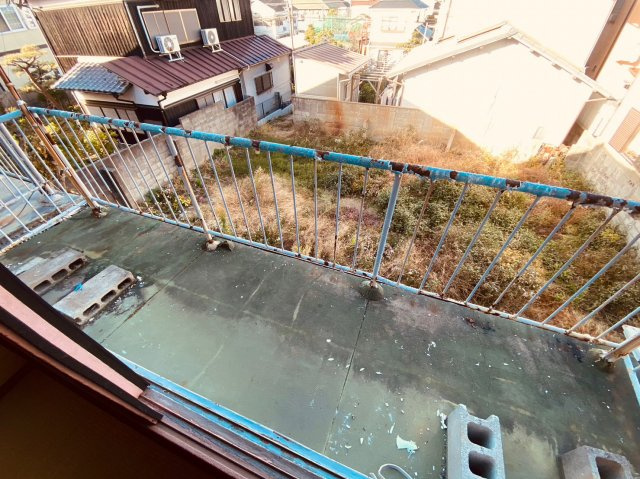 山手３丁目貸家のバルコニー