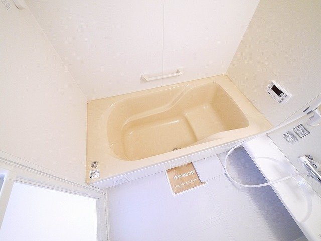 サニーイースト生駒の浴室|一坪タイプの浴室でゆっくり入浴できます