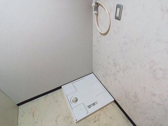 J-001のその他