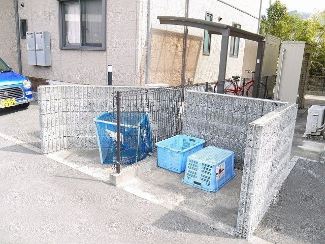 モン・ヴェールＤのその他共用部分|ゴミステーション