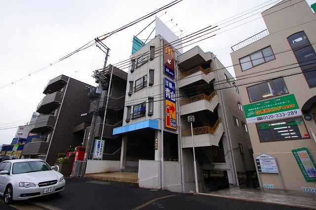 岩本ビル（法華寺町）の外観