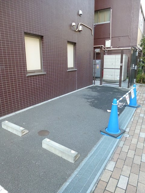 RESIDIA上野御徒町の駐車場|レジディア上野御徒町の駐車場です