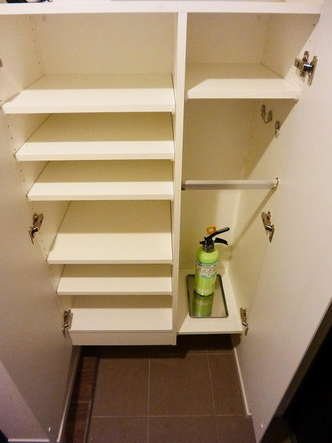 パークフラッツ浅草橋の玄関|収納豊富なトールタイプのシューズＢＯＸです