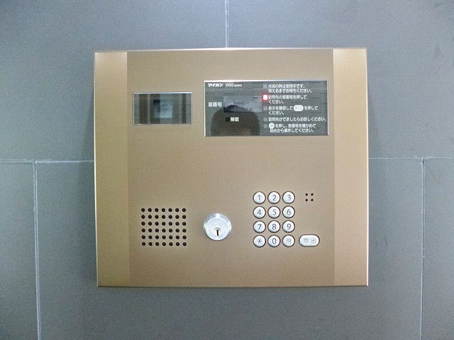 パークフラッツ浅草橋のエントランス|モニター付オートロックセキュリティです