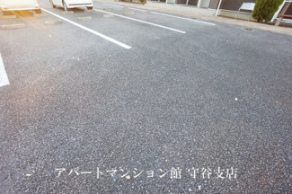 【駐車場】
