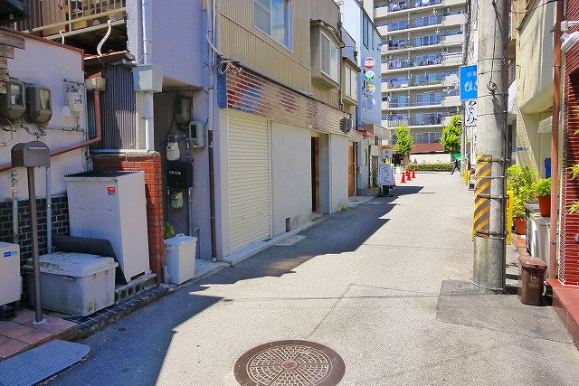 三条宮前町貸店舗の周辺