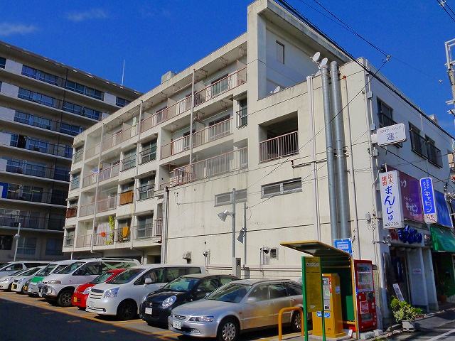 第三宝ハイツの外観