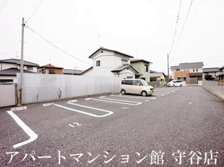 【駐車場】