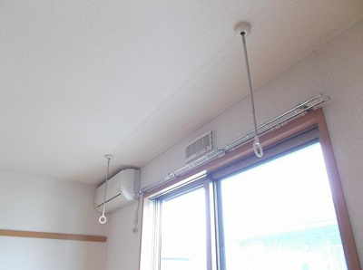 【設備】 | パインヒルズＡ | エアコン・室内物干し