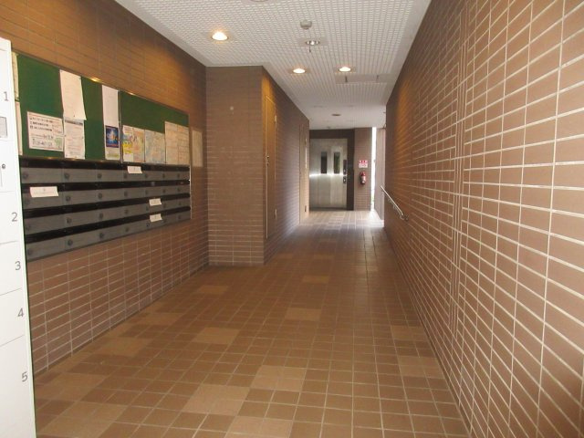 エンゼラート明石のエントランス