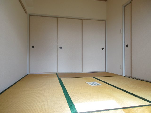 エンゼラート明石の和室