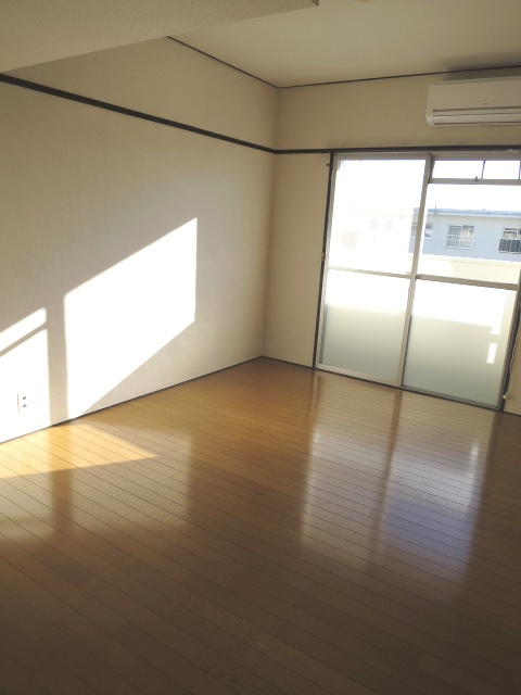 小川団地7号棟の洋室