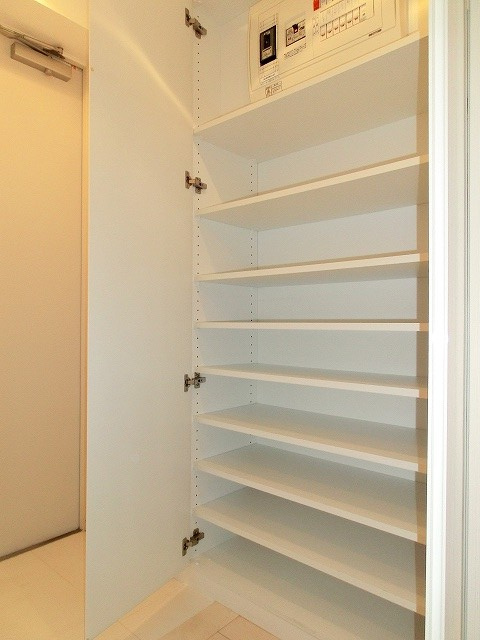 ラドゥセール浅草橋の玄関