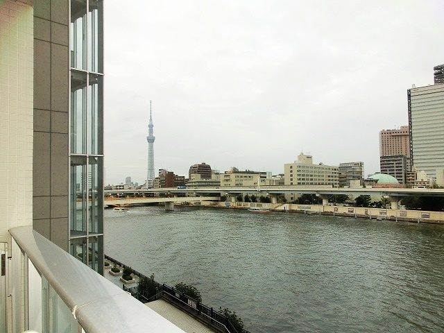ラドゥセール浅草橋の展望|スカイツリー隅田川花火見えます