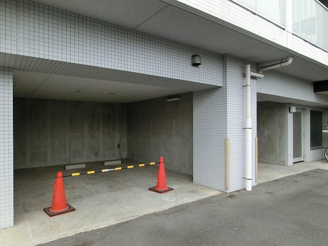 ラドゥセール浅草橋の駐車場