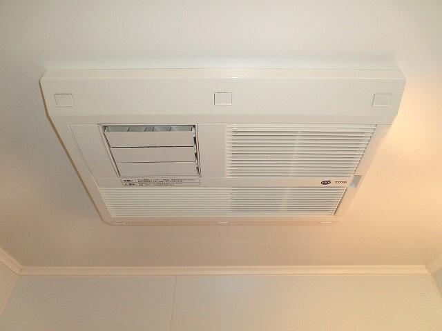 ラドゥセール浅草橋の浴室|浴室換気乾燥機付です