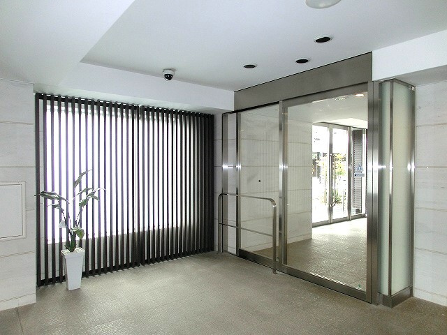 ラドゥセール浅草橋のエントランス