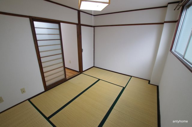 天神橋カエデハイツ　仲介手数料無料の寝室