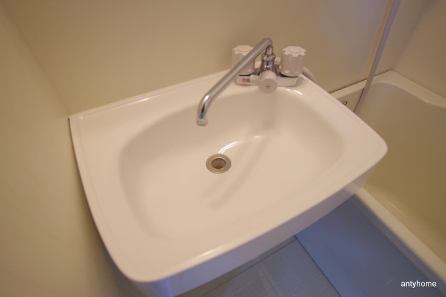 天神橋カエデハイツ　仲介手数料無料の洗面所