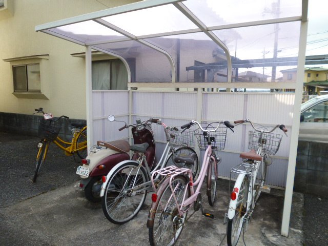 倉敷市酒津のアパートのその他共用部分|自転車置き場
