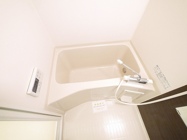 カサフェリス富雄　弐番館の浴室