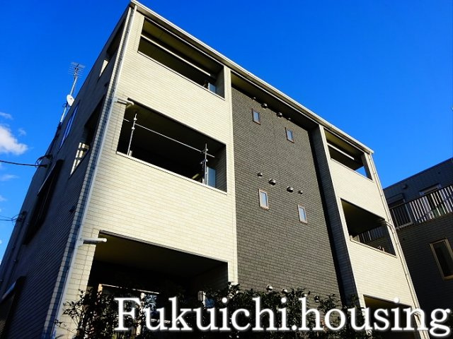 プラシード上北沢の外観