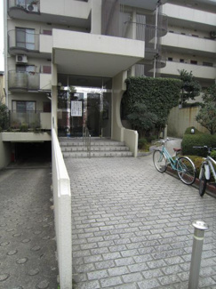 【エントランス】