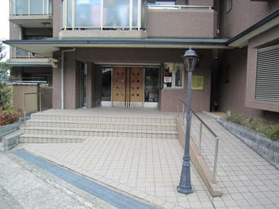 【エントランス】 | ヴェルビュ宝ヶ池パークサイド