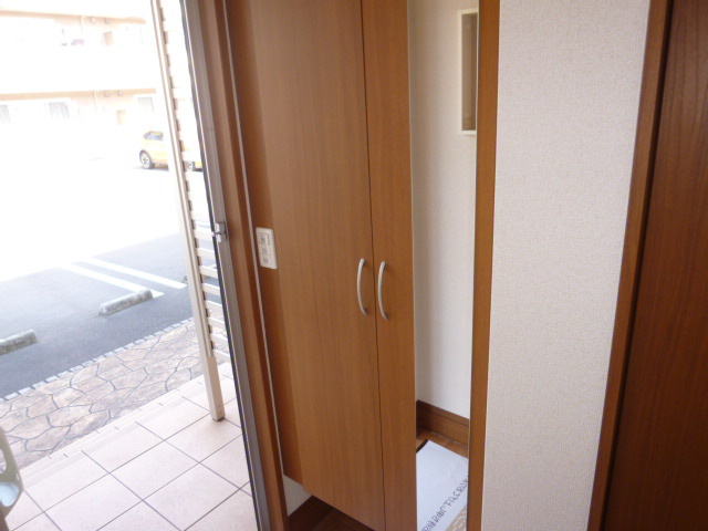 エクセラCの玄関