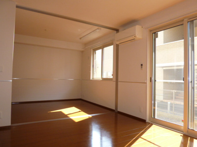 【内装】 | エクセラC | LDK