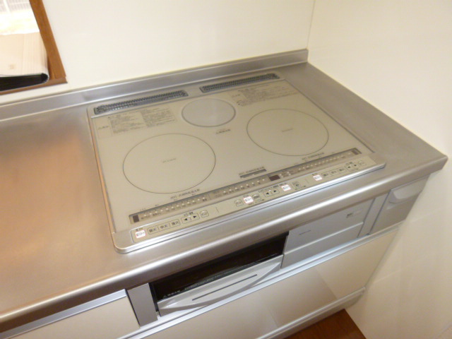 エクセラCのキッチン|ＩＨコンロ