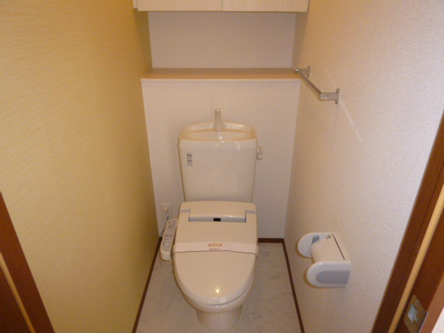 エクセラCのトイレ|温水洗浄便座