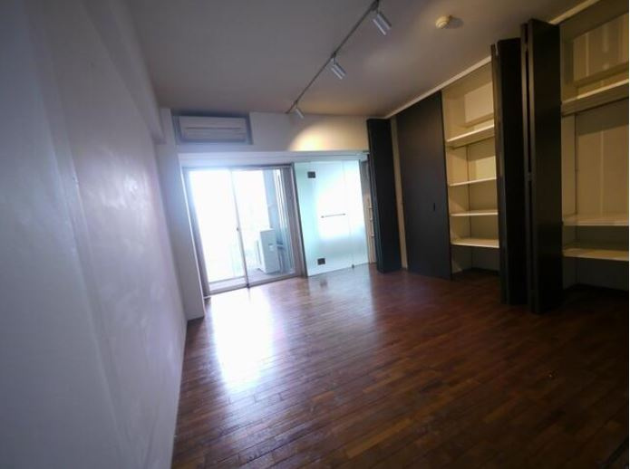 港区南麻布２丁目の賃貸マンションの居間・リビング