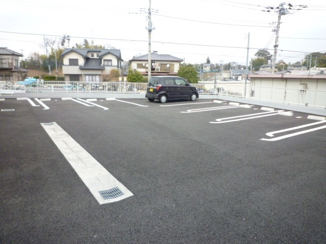サンモールM1の駐車場