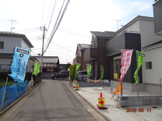 【前面道路含む現地写真】