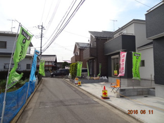 【前面道路含む現地写真】